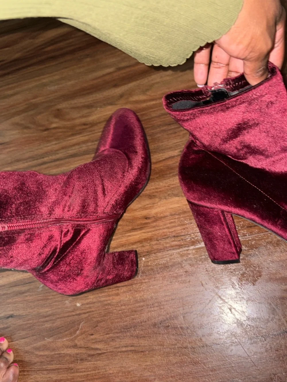 Madden Girl Burgundy Stretch boots